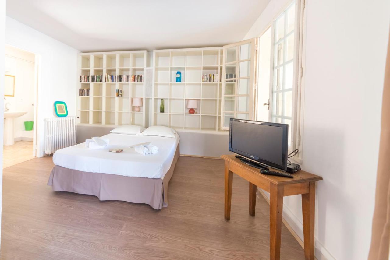 Appartement De Charme - Vue Sur Remparts - Wifi Gratuit - Parking Payant A Proximite Avignon Eksteriør billede