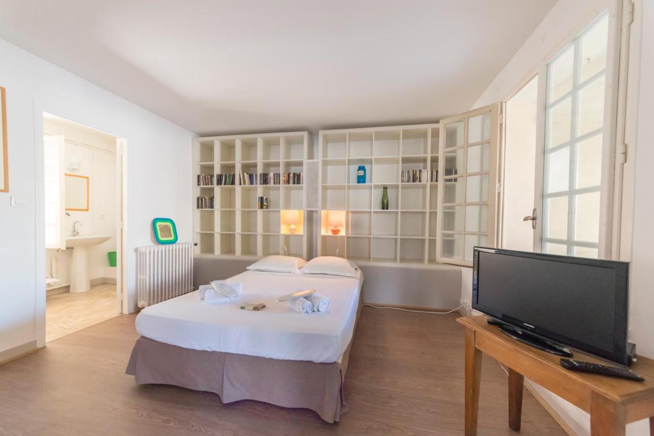 Appartement De Charme - Vue Sur Remparts - Wifi Gratuit - Parking Payant A Proximite Avignon Eksteriør billede